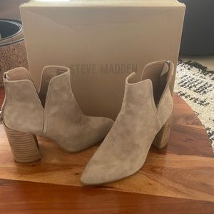 Steve Madden Thrived Taupe Suede Booties